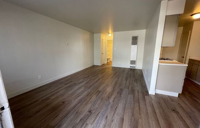 1 bed, 1 bath, 600 sqft, $1,145, Unit 22