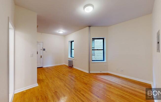 212 Grand St