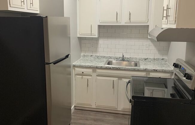 5670 Pardee