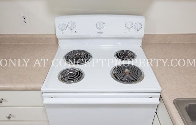1 bed, 1 bath, 600 sqft, $1,165, Unit B10