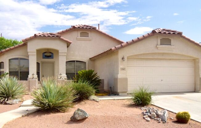 3 bed, 2 bath , Single level in Chandler PLUS DEN!!