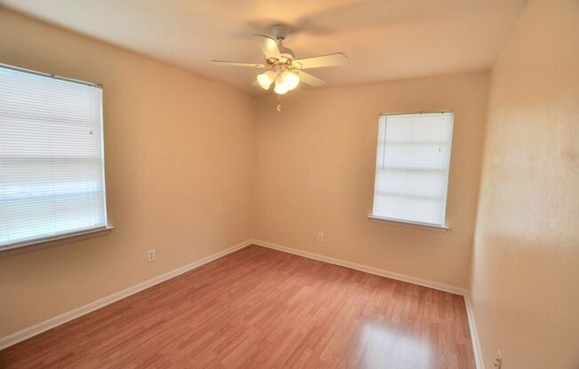 3 beds, 1 bath, $1,395