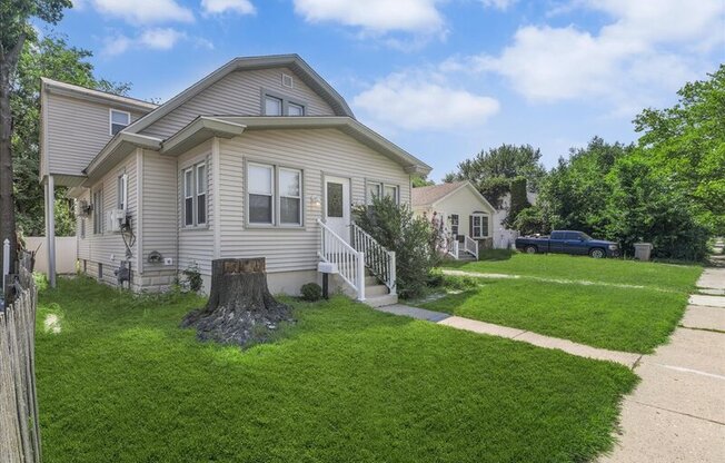 545 NASSAU AVE