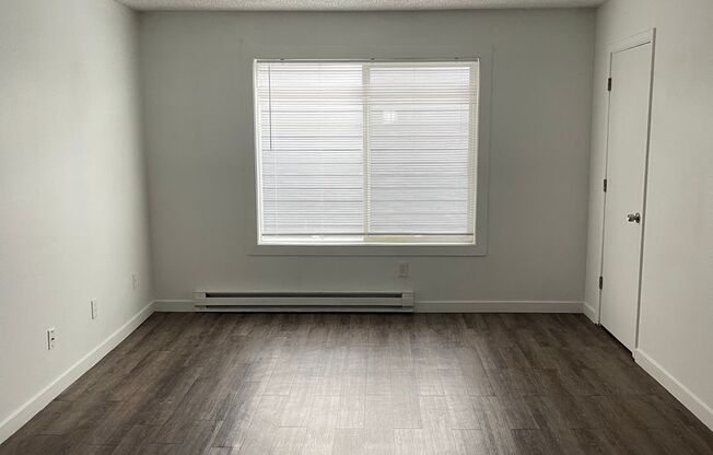 2 beds, 1 bath, 900 sqft, $1,295, Unit 29