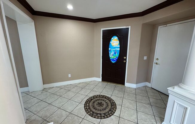 Gorgeous for 4 Bedroom and gated community