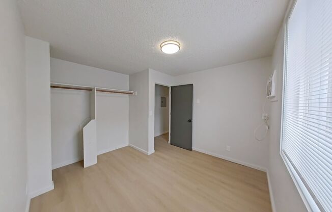 3 beds, 1 bath, 755 sqft, $2,347, Unit 30A