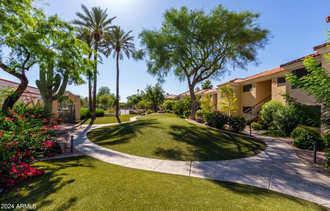 Updated Condo in Paradise Valley!!