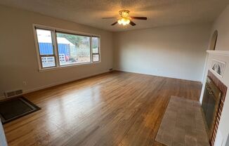 3 beds, 1 bath, $2,595