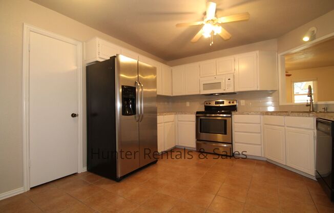 4 beds, 2 baths, $1,250