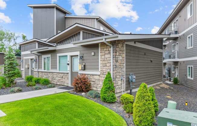 Dakota Flats Apartments in Spokane, Washington Clubhouse Exterior