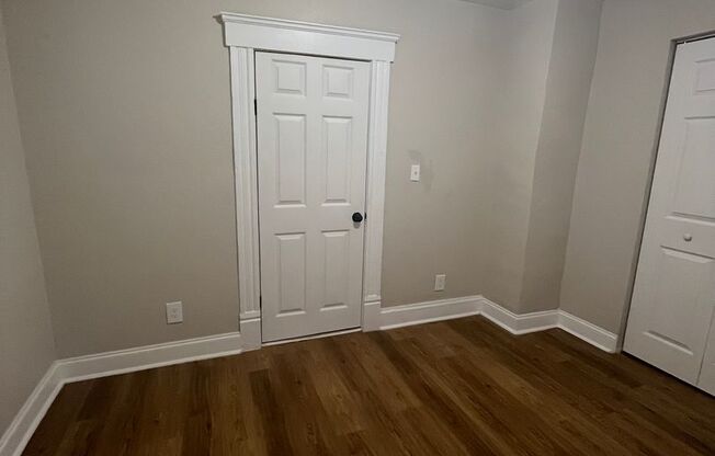 3 beds, 1 bath, $1,300