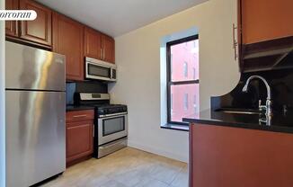 3 beds, 1 bath, $3,149, Unit 8F