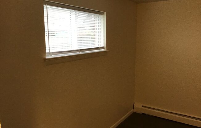 1 bed, 1 bath, 637 sqft, $1,215, Unit GL07002