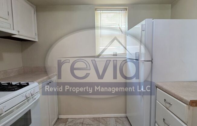 2 beds, 1 bath, $750, Unit 1280 #11