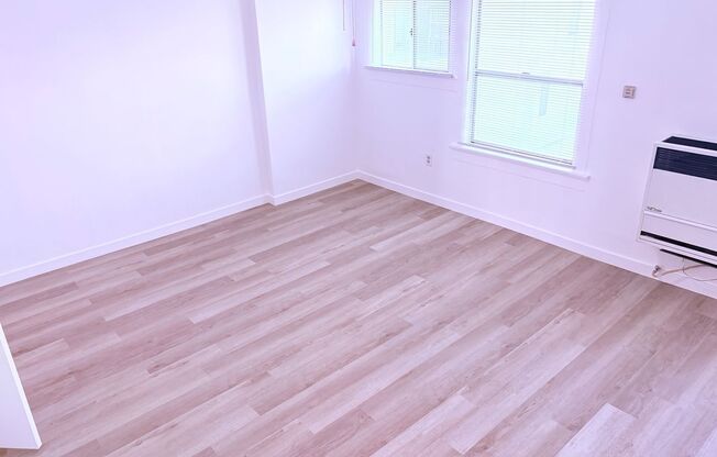 301137 Vermont &amp; 9th