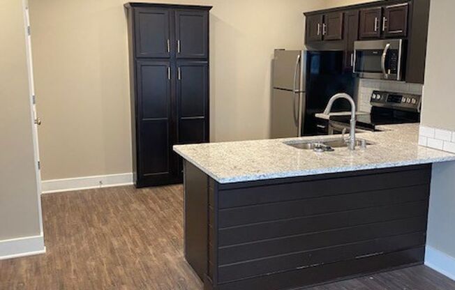 1 bed, 1 bath, 725 sqft, $835, Unit 514