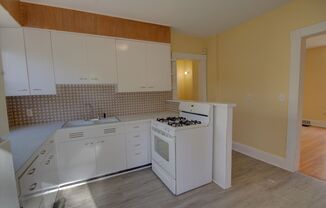 1 bed, 1 bath, 1,000 sqft, $795, Unit lower