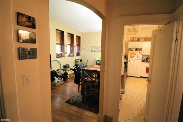 1 bed, 1 bath, 600 sqft, $2,300, Unit 15