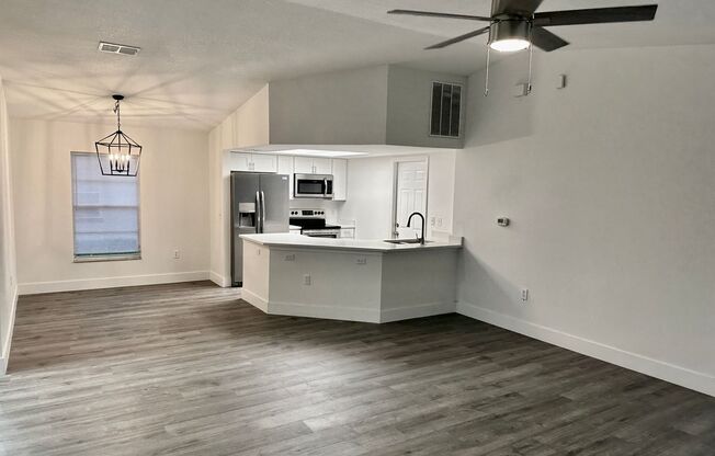 Stunning Tampa Home! Incredibly Renovated 3/2 AVAILABLE NOW