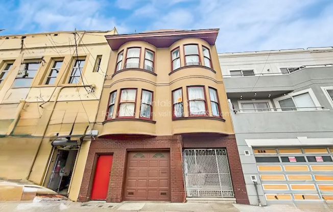 279 5 AVE