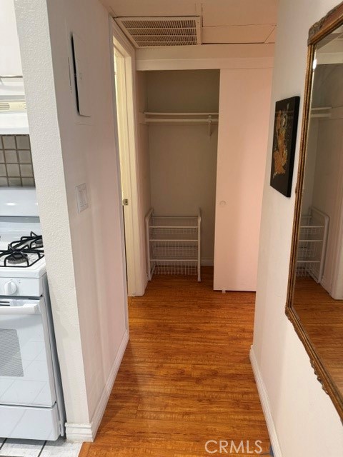 1 bed, 1 bath, 605 sqft, $1,975, Unit 206