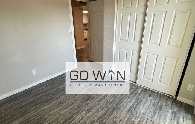 2 beds, 1 bath, 700 sqft, $1,300