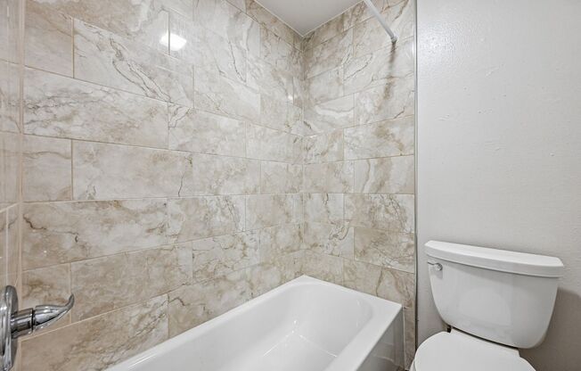 1 bed, 1 bath, 640 sqft, $1,200, Unit 102