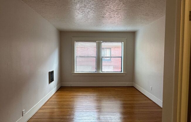1 bed, 1 bath, 551 sqft, $1,325, Unit 401