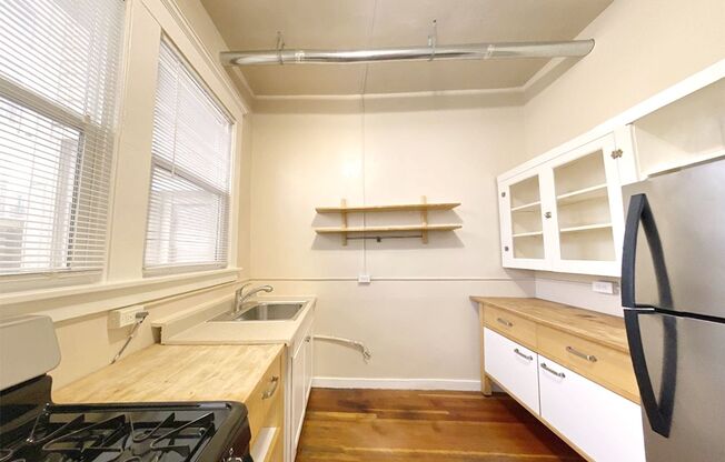 Studio, 1 bath, 390 sqft, $1,395, Unit H