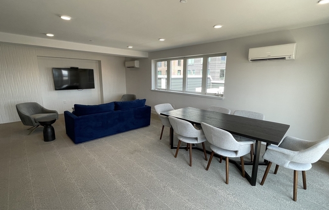 1 bed, 1 bath, 863 sqft, $3,400, Unit 503