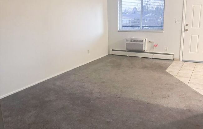 10665 W 7th Ave – Spacious 2 & 3 Bedroom Apartments Near Oak Street Light Rail!