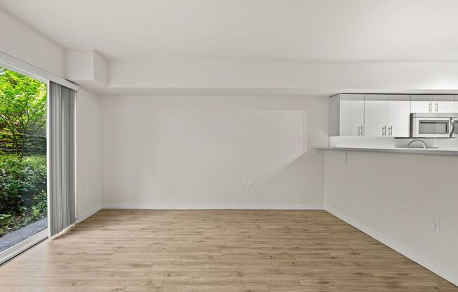 1 bed, 1 bath, 809 sqft, $2,025, Unit 109