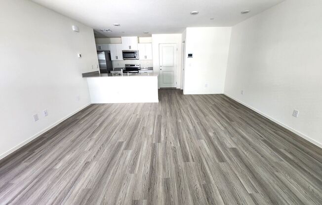 Modern 3-Bedroom, 3-Bathroom Home with Smart Features in Las Vegas