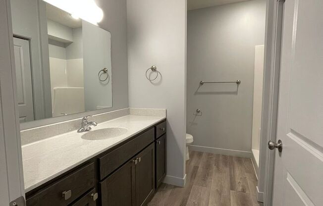 1 bed, 1 bath, 965 sqft, $1,350, Unit 106