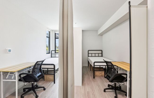 1 bed, 1 bath, 100 sqft, $950, Unit Shared Double - Shared  Double