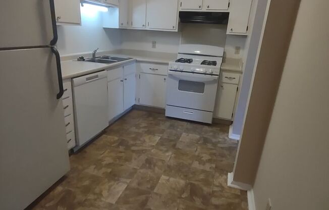 2 beds, 1.5 baths, 900 sqft, $959, Unit 3127G