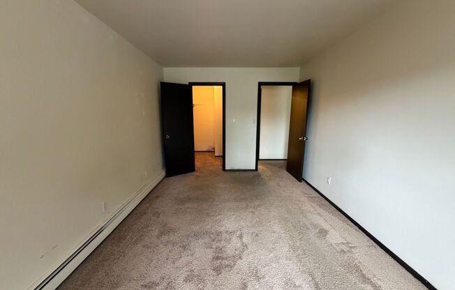 1 bed, 1 bath, $750, Unit 43