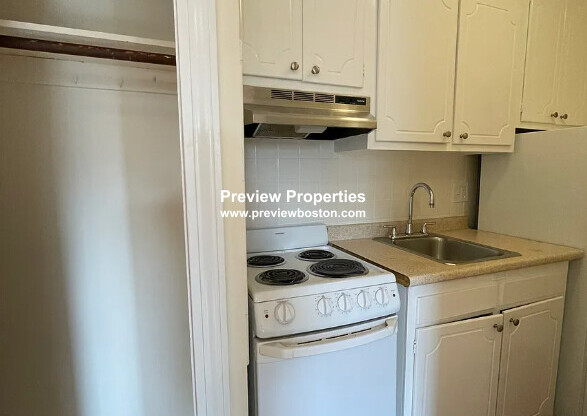 172 North Beacon St. 2S