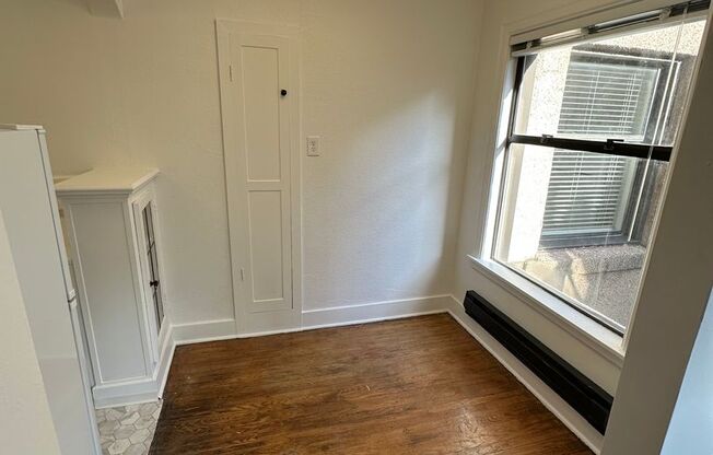 Studio, 1 bath, 429 sqft, $1,245, Unit Unit 204