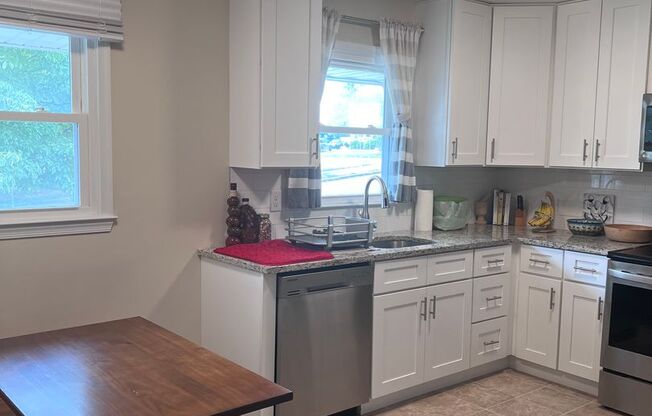Charming 3Bed/3Bath SFH in Nottingham