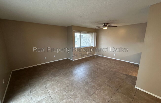 2 beds, 1 bath, 957 sqft, $999, Unit A