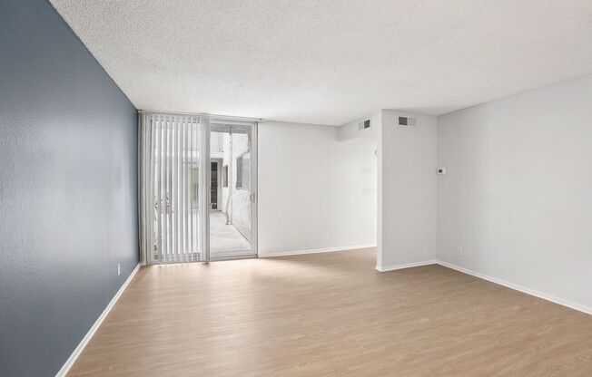1 bed, 1 bath, 650 sqft, $1,748, Unit 118