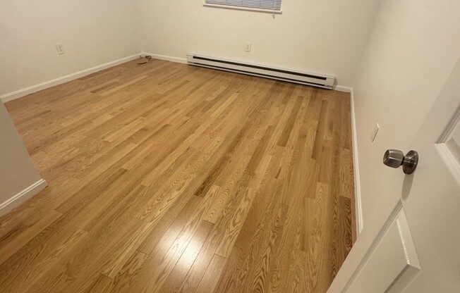 1 bed, 5.5 baths, 750 sqft, $2,100, Unit 1