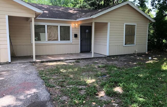 2 beds, 1 bath, $1,200