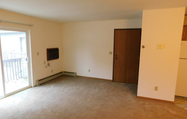 2 beds, 1 bath, $900, Unit 271-09