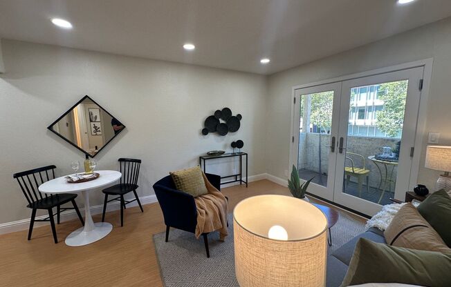 Amazing Location by the Lake Merritt, Gorgeous 2BR/2BA