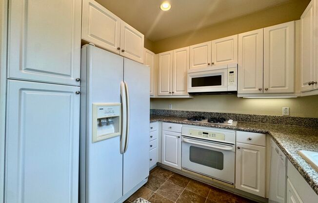 Amazing 2B/2BA w/ Attached 2 Car Garage, Washer/Dryer, & Patio!