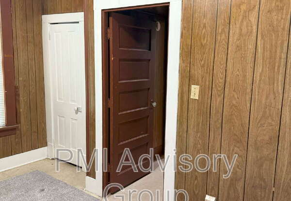 1018 SW 22 ST