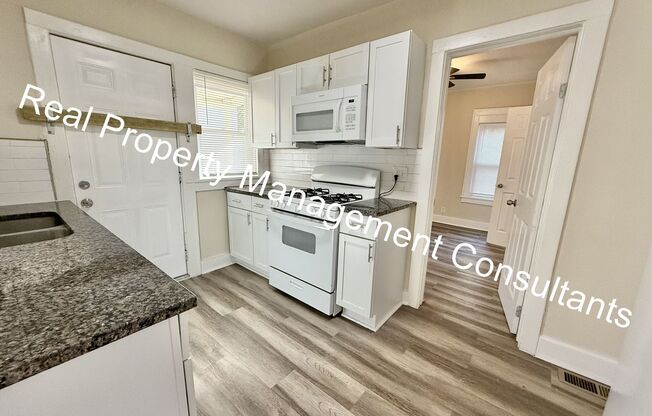 2 beds, 1 bath, $1,050