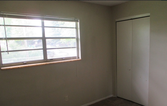 3 bed, 1.5 bath duplex in Fort Collins